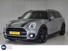 MINI Clubman - 1.5 Cooper Business Edition | Navigatie | Parkeersensoren | Cruise Control