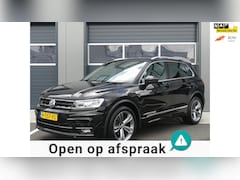 Volkswagen Tiguan - 1.5 TSI R-line ACT DSG / Automaat Groot Navi Digital Dashboard Xenon Adapt.Cruise Boekjes