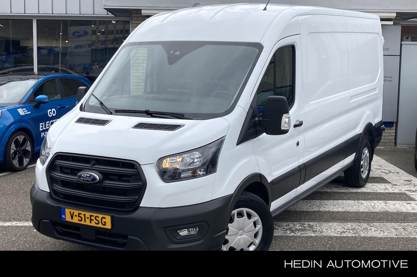 Ford Transit - 350 2.0 TDCI L3H2 Trend Automaat | Navigatie | Stoelverwarming | Trekhaak - AutoWereld.nl