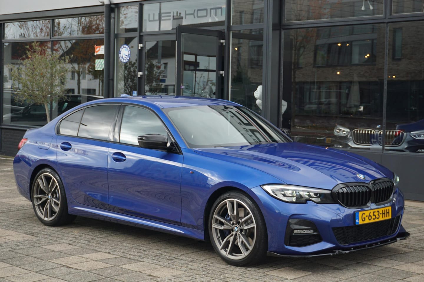 BMW 3-serie - 320i Executive Edition | M pakket | H&K | Trekhaak - AutoWereld.nl