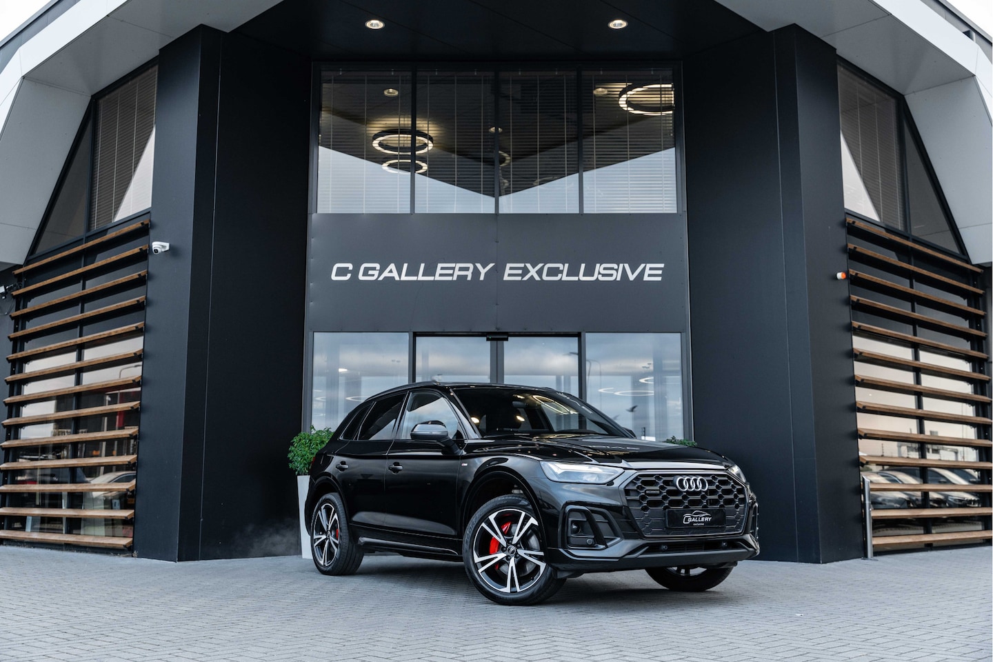 Audi Q5 - 50 TFSI e - S-Line | Panorama | Keyless | Dealer o.h. - AutoWereld.nl
