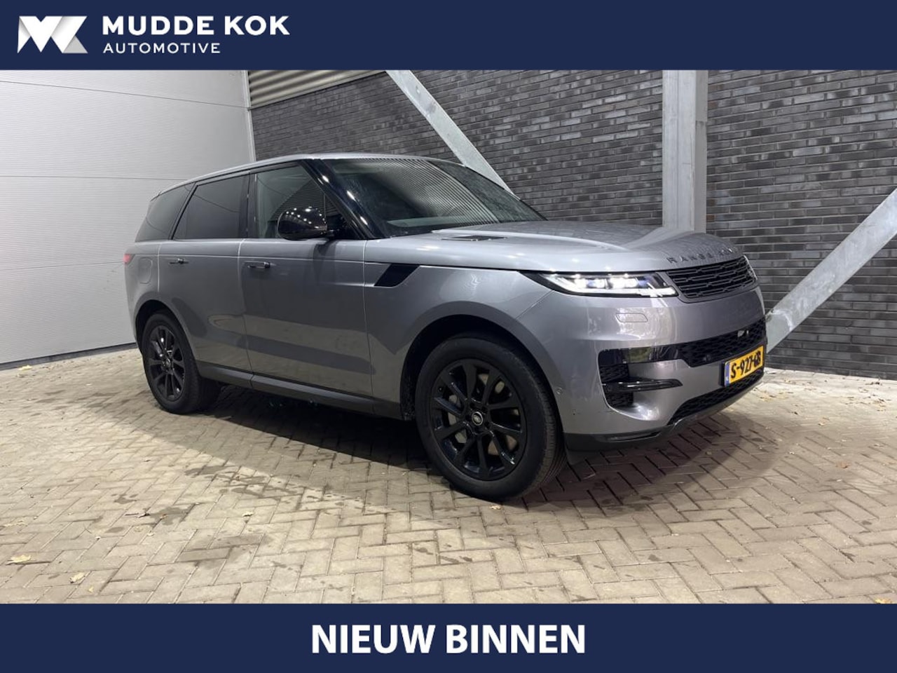 Land Rover Range Rover Sport - 3.0 P440e Dynamic SE | Panoramadak | Luchtvering | 360° Camera | ACC | Stoel+Stuurverwarmi - AutoWereld.nl