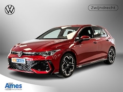 Volkswagen Golf - 1.5 150pk eTSI R-Line Edition Dodehoeksensoren | Achteruitrijcamera | Adaptive cruise cont