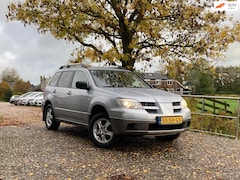 Mitsubishi Outlander - 2.0 Invite plus | Cruise + Airco Nu € 3.450,