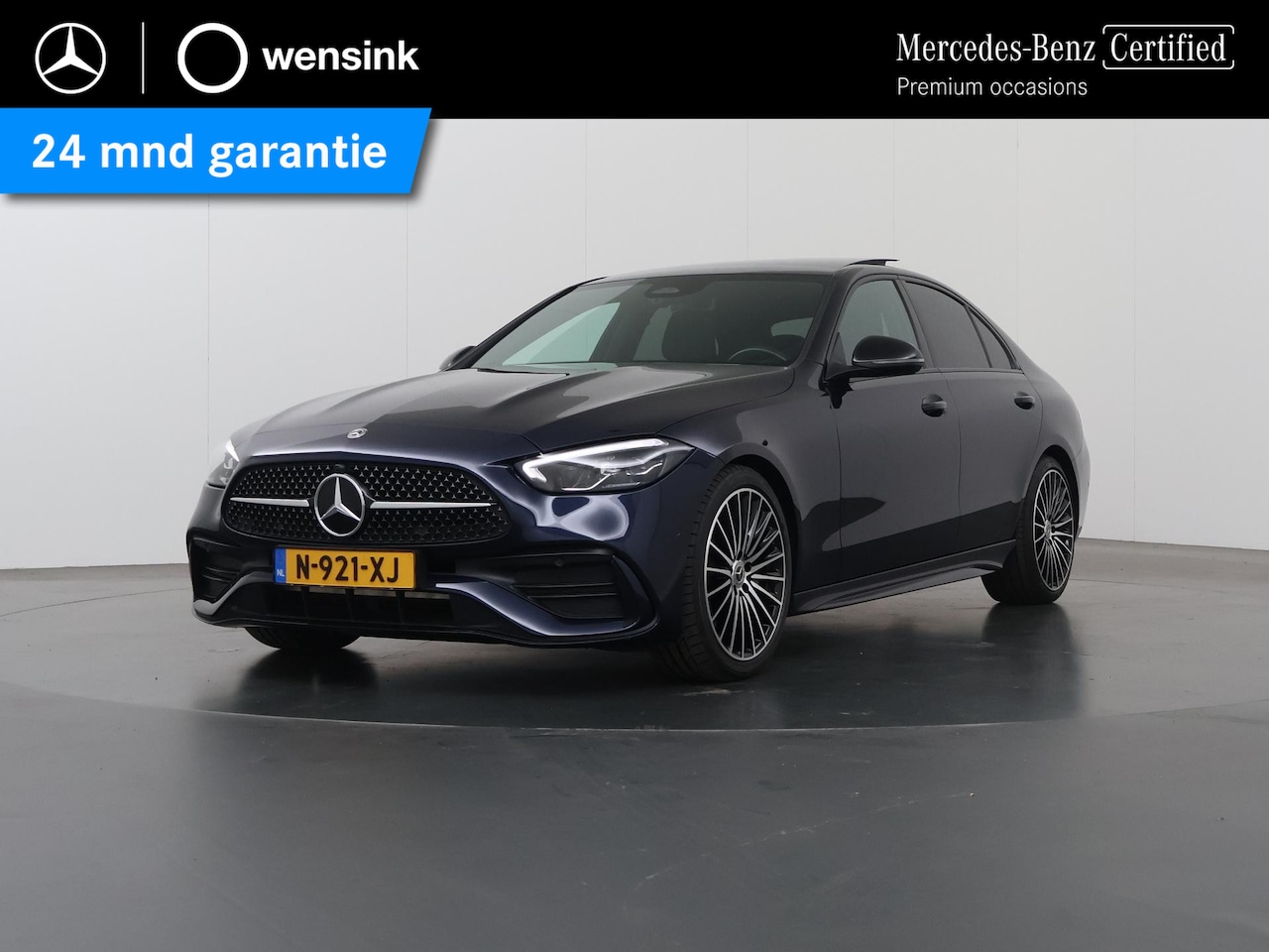 Mercedes-Benz C-klasse - 180 AMG Line | Night | Panoramadak | Sfeerverlichting | Stoelverwarming | 19" lichtmetalen - AutoWereld.nl