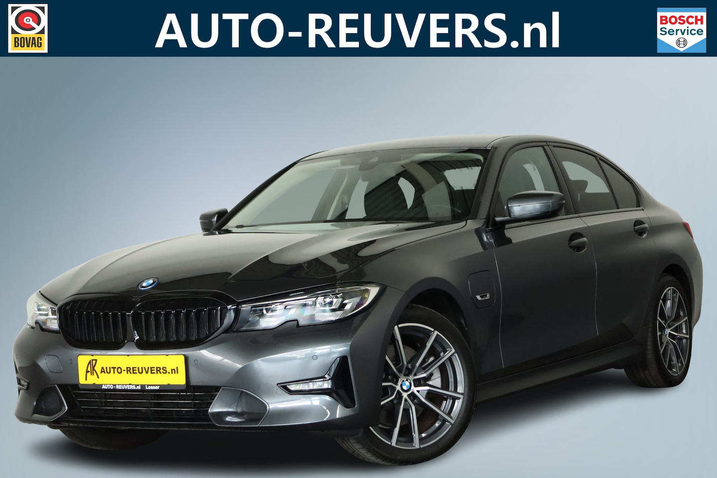 BMW 3-serie - 320e High Executive / LED / Navi / CarPlay / Leder / DAB - AutoWereld.nl