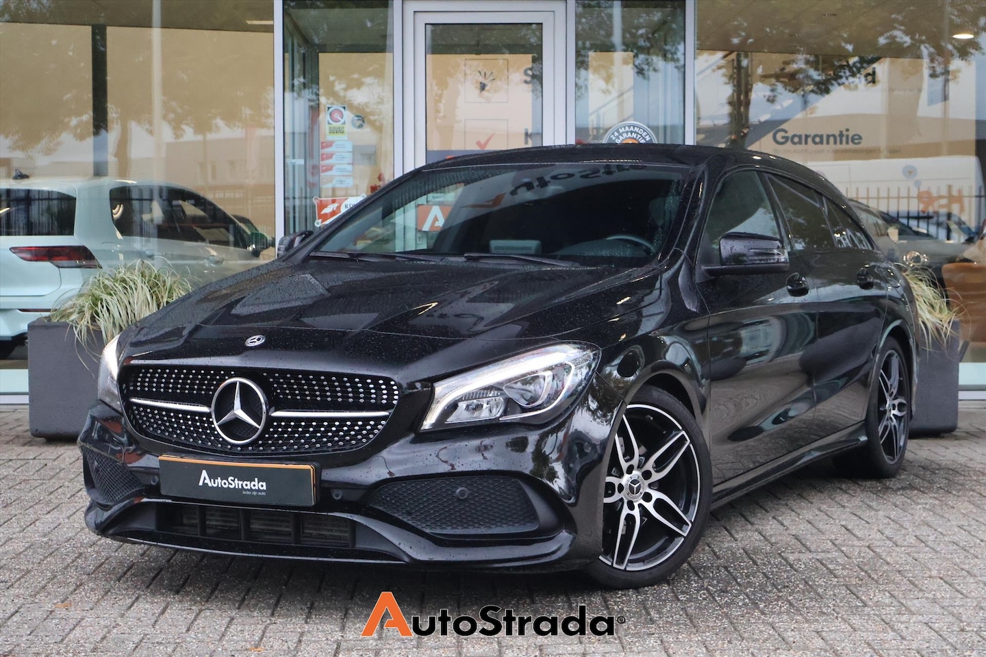 Mercedes-Benz CLA-klasse Shooting Brake - 180 AMG-Line 122pk | LED | Navigatie | Climate | Cruise | Stoelverwarming | Sensoren - AutoWereld.nl