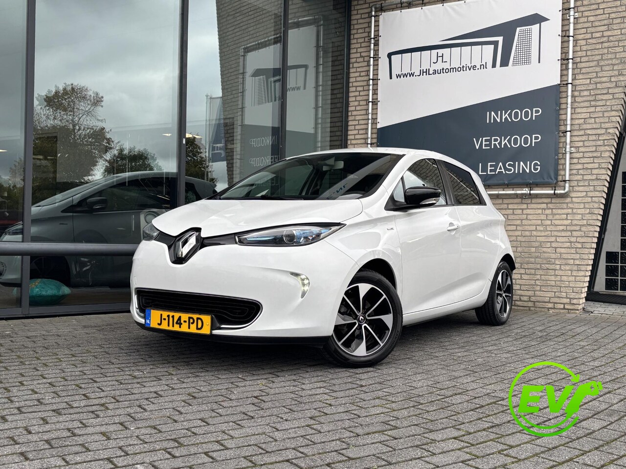 Renault Zoe - R110 Iconic 41 kWh KOOPACCU*3FASE*ECC*CAMERA*NAVI* - AutoWereld.nl