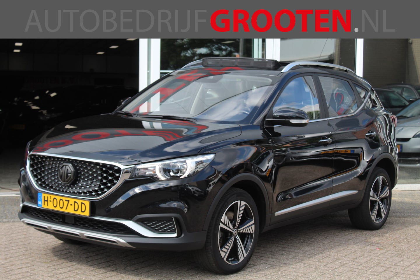 MG ZS - Luxury 45 kWh//Pano!! - AutoWereld.nl
