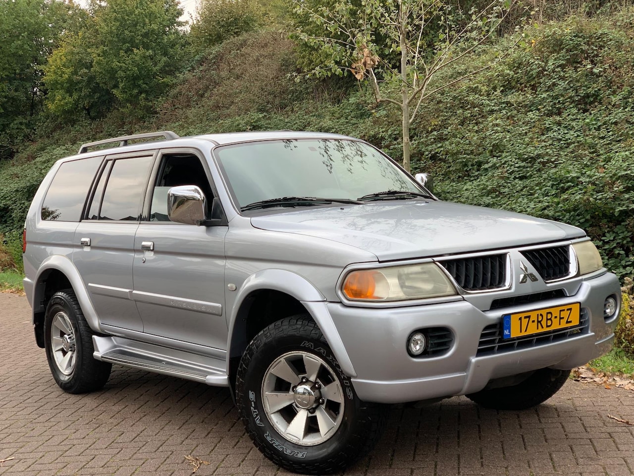 Mitsubishi Pajero Sport - 3.0 V6 Intense AUTOMAAT FULL OPTION! - AutoWereld.nl