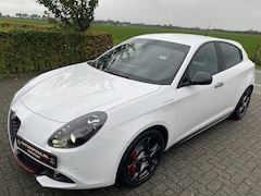 Alfa Romeo Giulietta - 1.750 Turbo Veloce Sportstoelen, Xenon, compleet nieuw