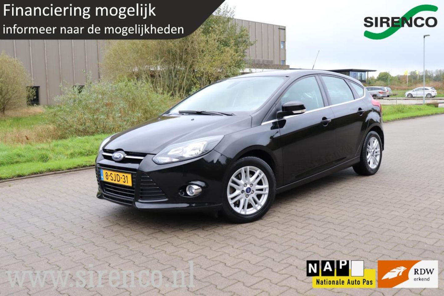 Ford Focus - 1.6 EcoBoost Titanium navigatie trekhaak bluetooth regen+ lichtsensor isofix 150pk - AutoWereld.nl