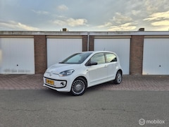 Volkswagen Up! - 1.0 cheer up BlueMotion / 5- Deurs / Nieuwe Koppeling / Stoelverwarming / Airco