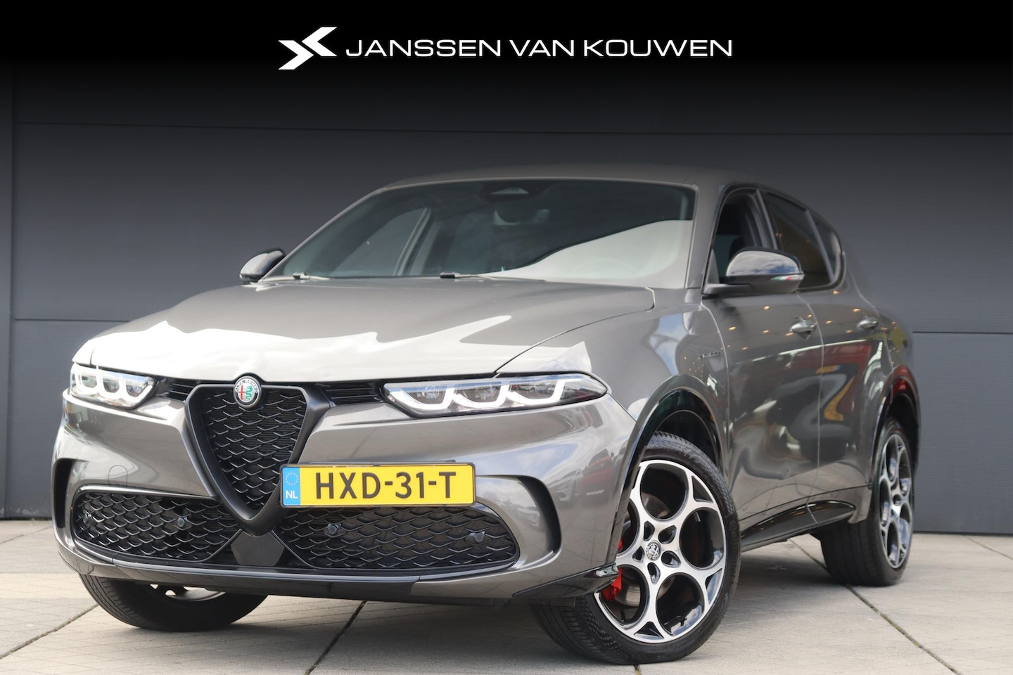 Alfa Romeo Tonale - 1.5T Hybrid Veloce / Achteruitrijcamera / Navigatie / Apple CarPlay - AutoWereld.nl