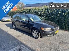 Volvo V50 - 1.8 Momentum | Leer | Auto. Airco | Cruise Control | Elekt. Ramen | LMV | Trekhaak | Nieuw