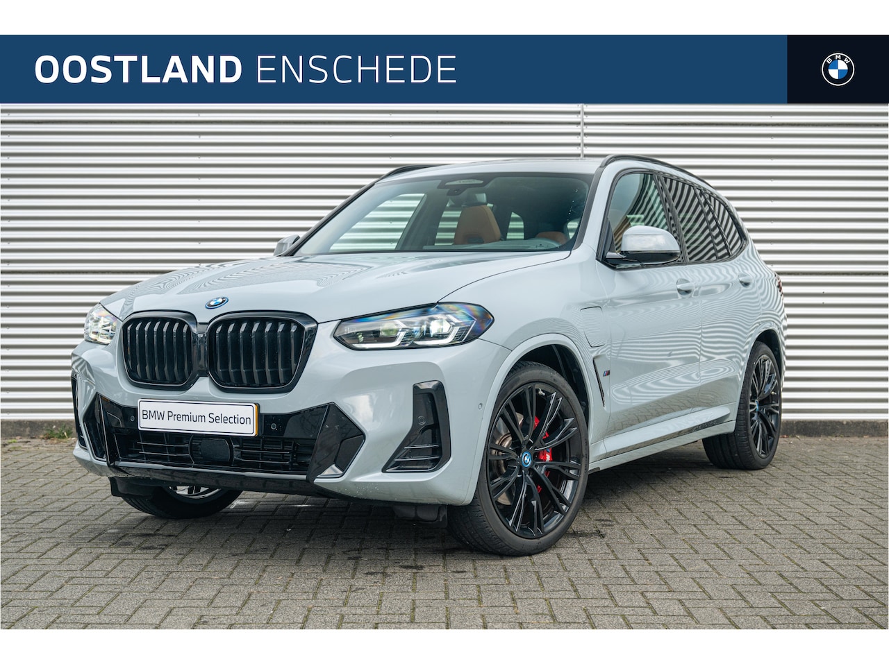 BMW X3 - xDrive30e High Executive M Sport Automaat / Panoramadak / M Sportstoelen / Trekhaak / Acht - AutoWereld.nl