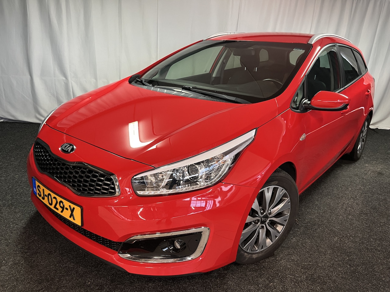 Kia Cee'd Sportswagon - 1.0 T-GDi Edition CRUISE/APPLE/CAMERA/LMV/PDC/NAVI - AutoWereld.nl