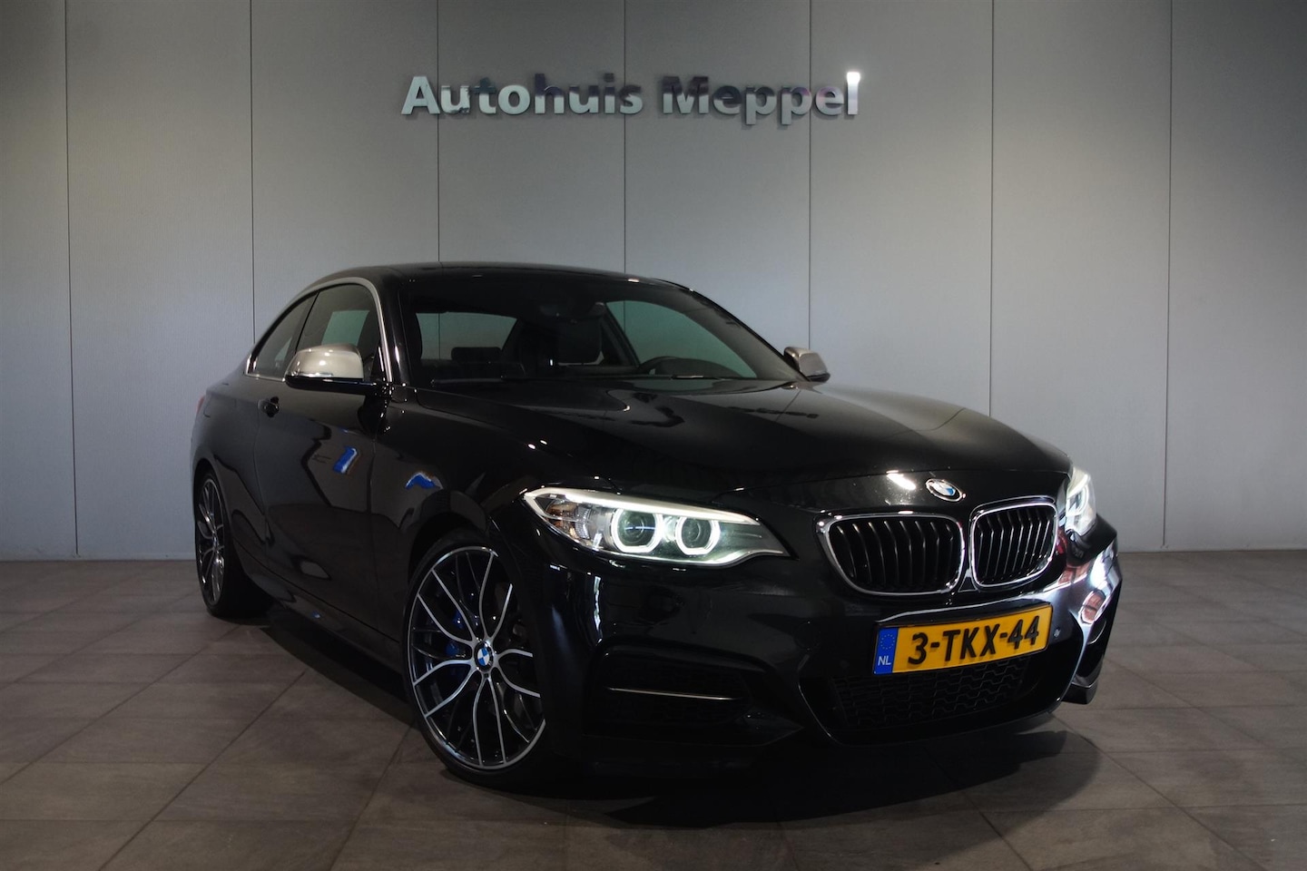 BMW 2-serie Coupé - M235i M-Onderstel/// | Harman Kardon Sound | Xenon | PDC | Navigatie | - AutoWereld.nl