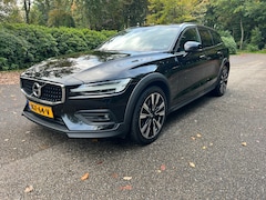 Volvo V60 Cross Country - 2.0 T5 AWD  Pro 250PK ACC HUD PANO 360 GRADEN