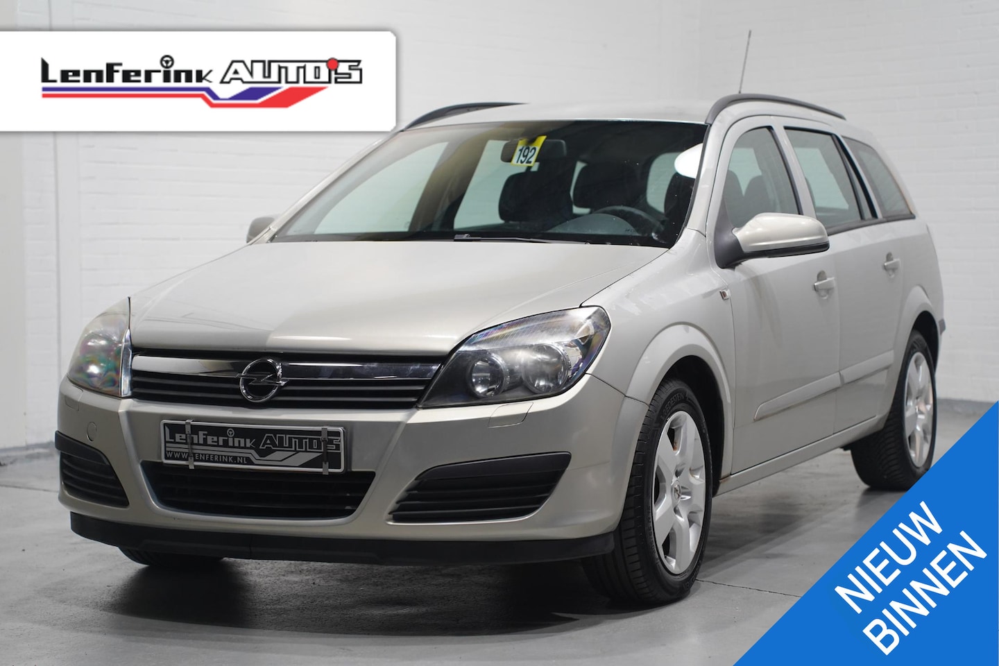 Opel Astra Wagon - 1.6 Edition airco trekhaak stereo koplampsproeiers all-season banden cruise-controle - AutoWereld.nl