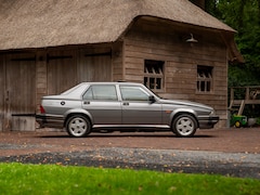 Alfa Romeo 75 - 3.0 V6 America | Unieke kilometerstand