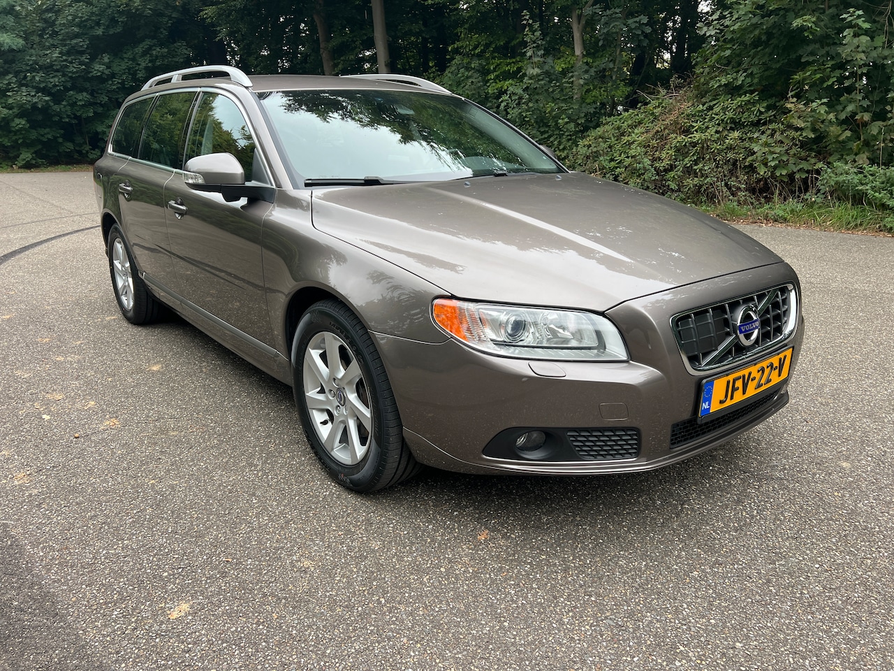 Volvo V70 - 3.2 AWD Summum 3.2 AWD Summum 2009 230dkm ACC BLIS PDC FOUR-C TOP - AutoWereld.nl