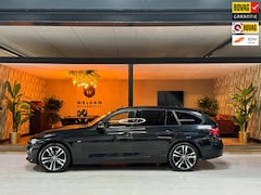 BMW 3-serie Touring - 320i xDrive Edition Sport Line Shadow Executive Garantie Head-Up Pano Camera Elek Achterkl