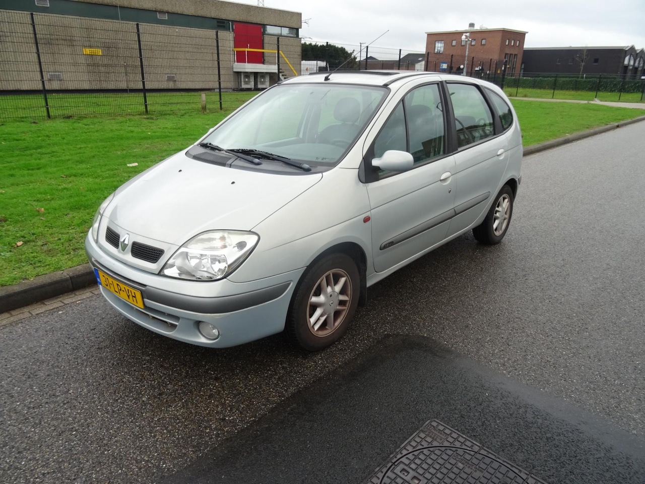 Renault Scénic - 1.6-16V Dynamique 1.6-16V Dynamique - AutoWereld.nl