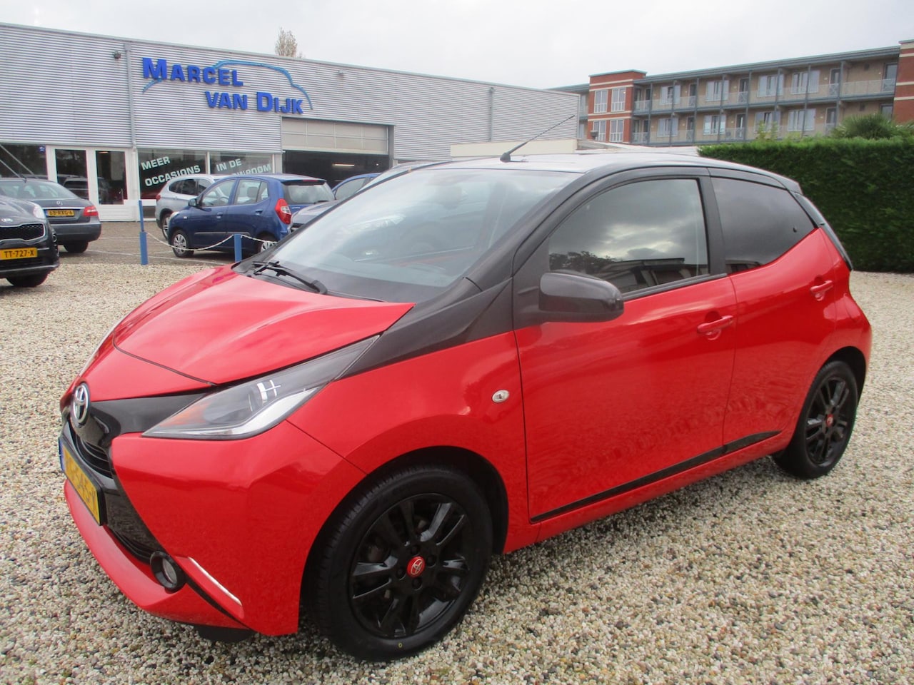 Toyota Aygo - 1.0 VVT-i x-cite 1.0 VVT-i X-Cite - AutoWereld.nl