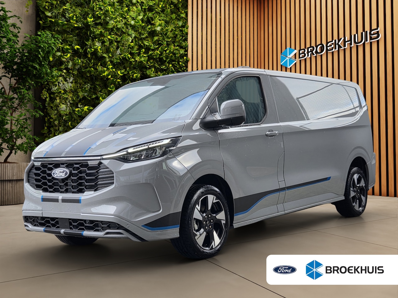 Ford Transit Custom - 320 2.5 PHEV L2H1 Sport 320 2.5 PHEV L2H1 Sport - AutoWereld.nl