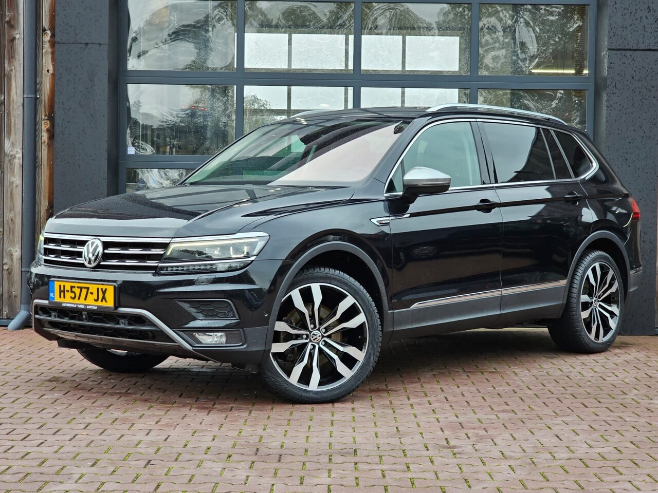 Volkswagen Tiguan Allspace - 2.0 TSI 220PK 4MOTION Highline | Automaat | Trekhaak | Leder | Navi | App-connect | Camera - AutoWereld.nl