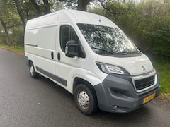 Peugeot Boxer - 330 2.0 BlueHDI L2H2 Premium Pack