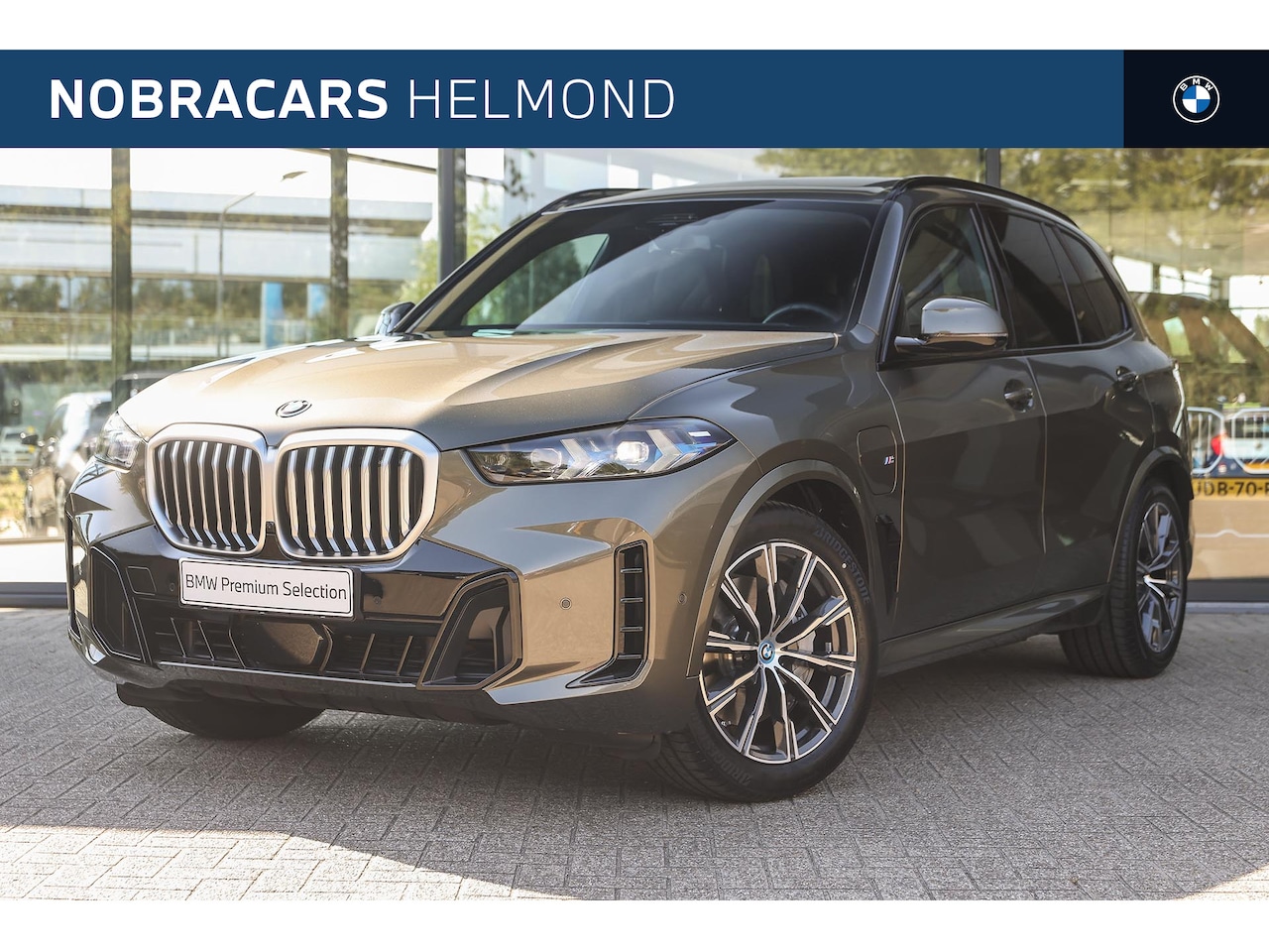 BMW X5 - xDrive50e High Executive M Sport Automaat / Panoramadak / Trekhaak / Stoelventilatie / Sof - AutoWereld.nl