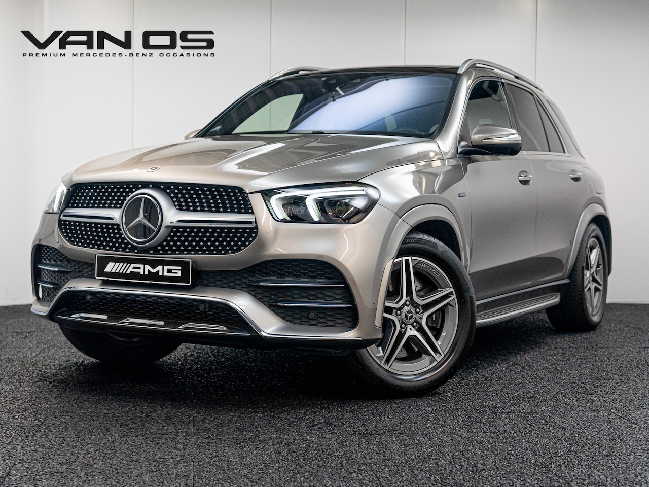 Mercedes-Benz GLE-Klasse - GLE 350 e 4MATIC AMG Line | Pano | HUD | Trekhaak - AutoWereld.nl