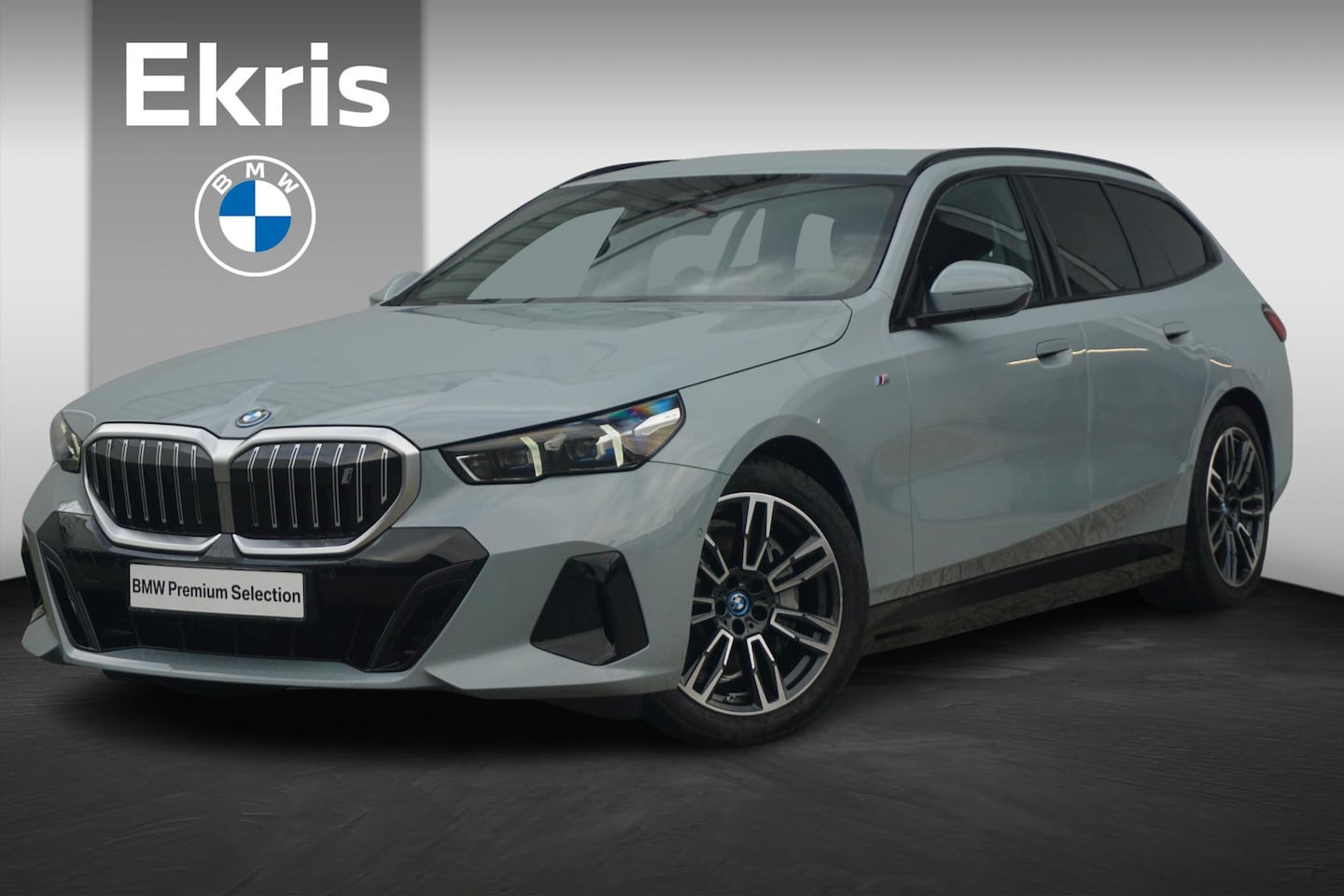 BMW i5 Touring - eDrive40 M Sport Edition 19'' / Driving Assistant Plus / Comfort Acces / Adaptieve LED kop - AutoWereld.nl