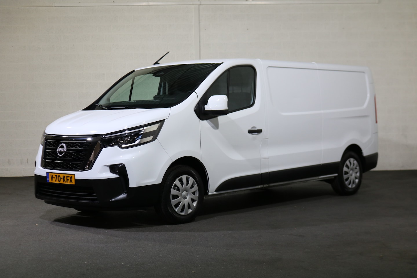 Nissan Primastar - 2.0 dCi L2H1 N-Connecta 2.0 dCi L2H1 N-Connecta - AutoWereld.nl