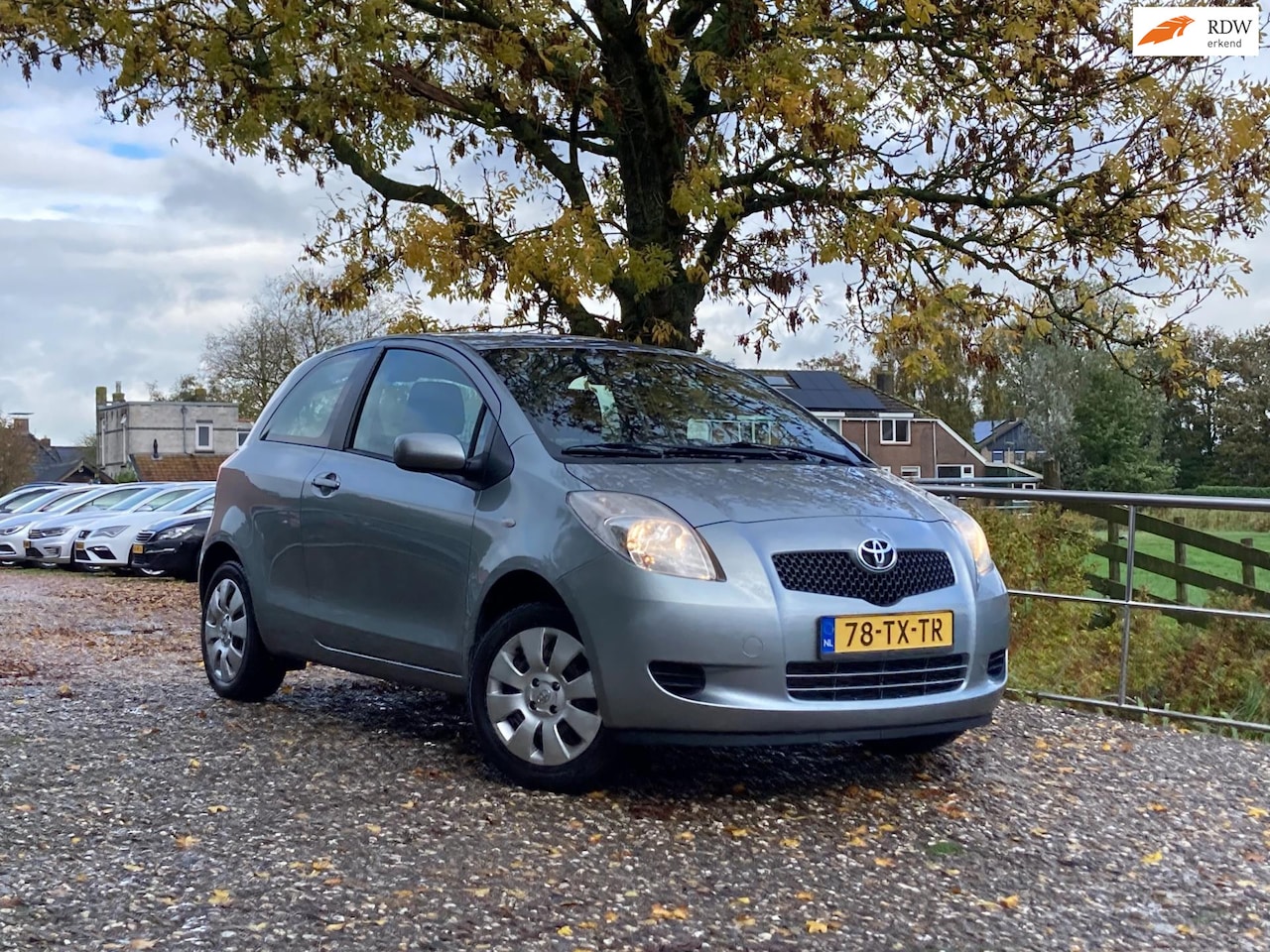 Toyota Yaris - 1.0 VVTi Sol | met Airco nu €2.450,-!!! - AutoWereld.nl