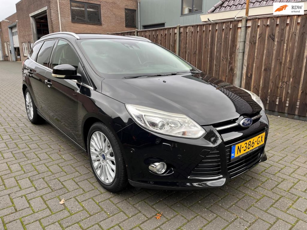 Ford Focus Wagon - 1.0 EcoBoost Titanium 1.0 EcoBoost Titanium nieuwe APK - AutoWereld.nl