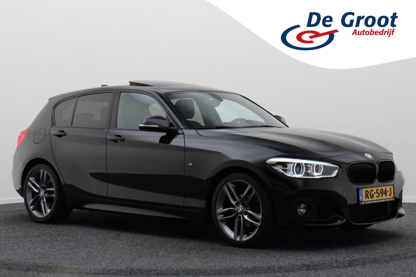 BMW 1-serie - 118i Executive M Sport Automaat Schuif-/kanteldak, Camera, Navigatie, Climate, LED, 18" - AutoWereld.nl