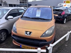 Peugeot 1007 - 1.6-16V Sporty