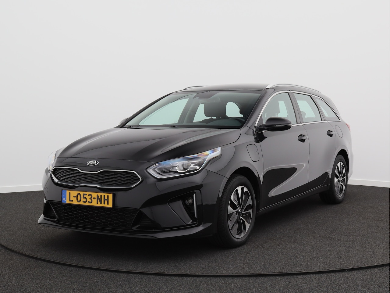 Kia Cee'd Sportswagon - Ceed 1.6 GDI PHEV DynamicLine/ unieke km/ zeer mooi! - AutoWereld.nl