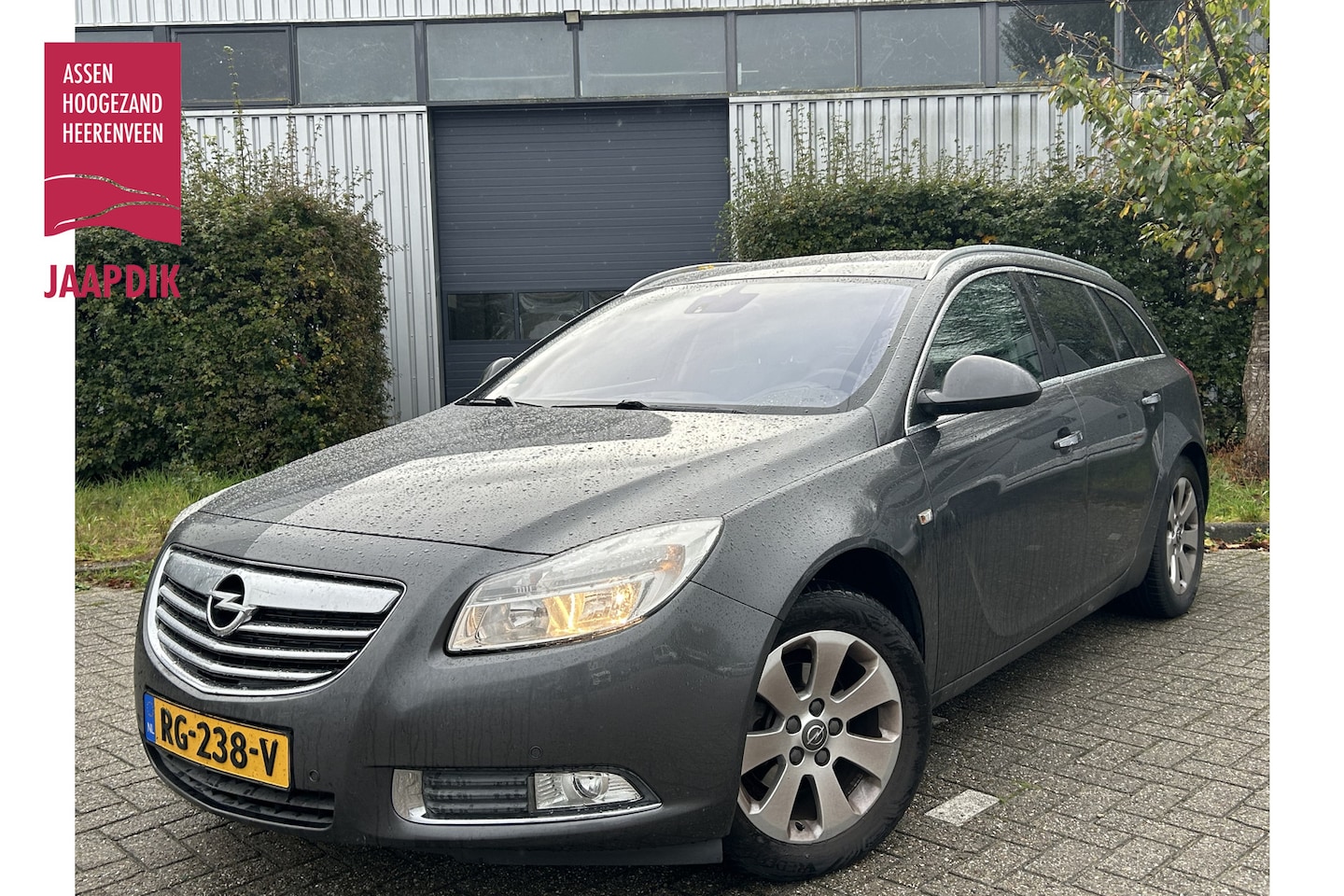 Opel Insignia Sports Tourer - BJR 2012 2.0 CDTI 131 PK EcoFLEX Sport AIRCO ECC / STUURBEKR. / TREKHAAK / LMVELGEN / NAVI - AutoWereld.nl