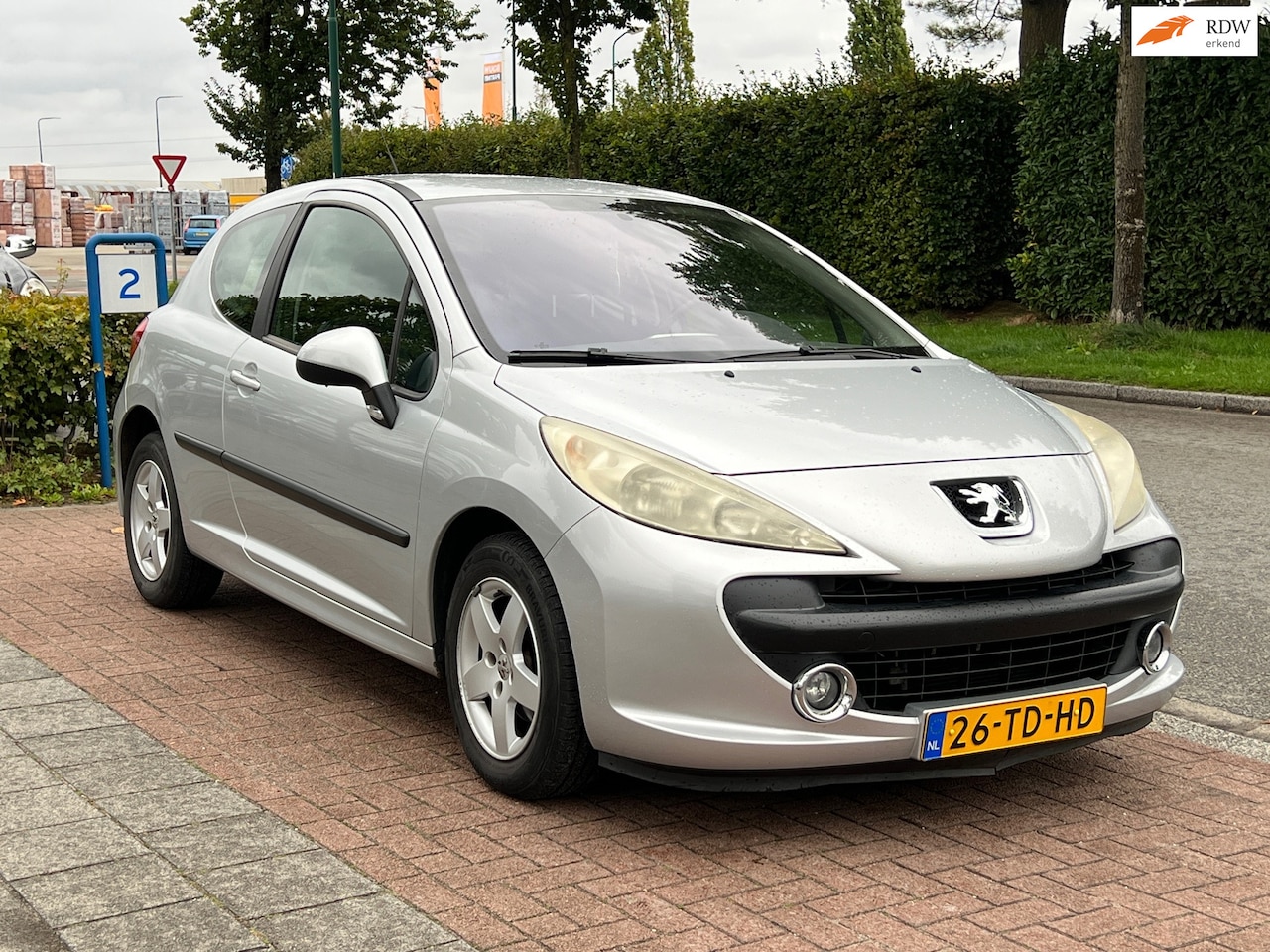Peugeot 207 - 1.4 **LOOPT OP 3 CILINDERS | APK 11-2026 - AutoWereld.nl
