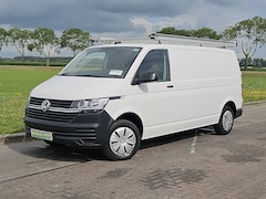 Volkswagen Transporter - 2.0 TDI T6.1 L2H1 Trekhaak Imperiaal CarPlay Deuren NAP Airco Euro6