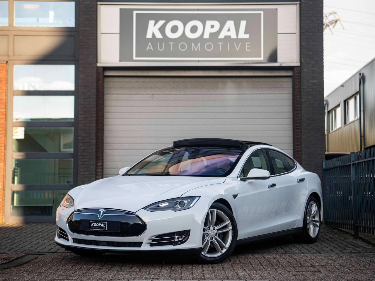Tesla Model S - 70D Base | Pano | Autopilot | Alcantara | - AutoWereld.nl