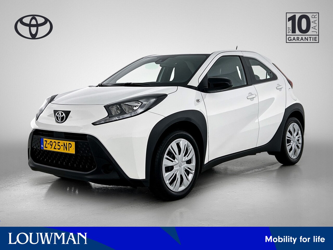 Toyota Aygo X - 1.0 VVT-i MT Play | Apple Carplay & Android Auto | Parkeercamera | - AutoWereld.nl