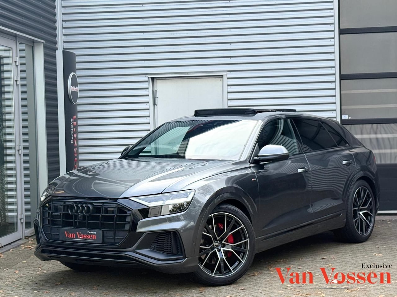 Audi Q8 - 55 TFSI e Quattro 3X S-line 381 PK|Pano|Sfeerverlichting|360Camera|Trekhaak|Carplay|DAB+|P - AutoWereld.nl
