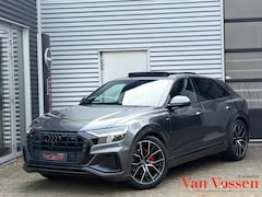 Audi Q8 - 55 TFSI e Quattro 3X S-line 381 PK|Pano|Sfeerverlichting|360Camera|Trekhaak|Carplay|DAB+|P