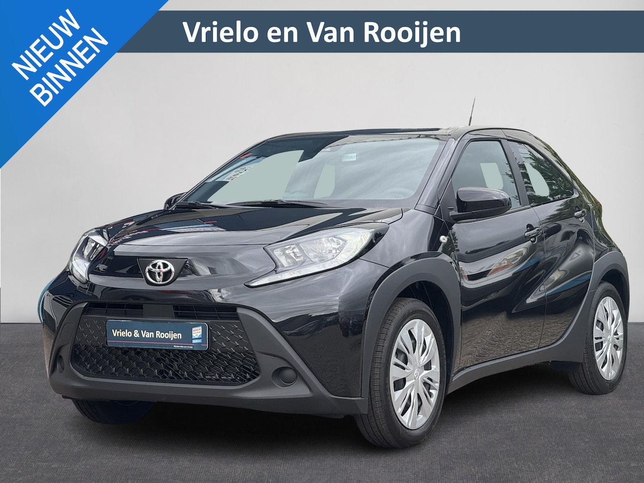 Toyota Aygo X - 1.0 VVT-i MT Play NIEUW! | Airco | ACC | Camera | Stoelverwarming | DAB | ( Vesteging - Ni - AutoWereld.nl