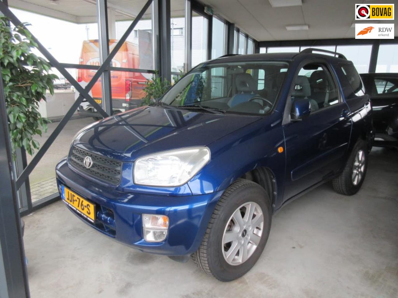 Toyota RAV4 - 1.8-16V VVT-i Luna 1.8-16V VVT-i Luna - AutoWereld.nl